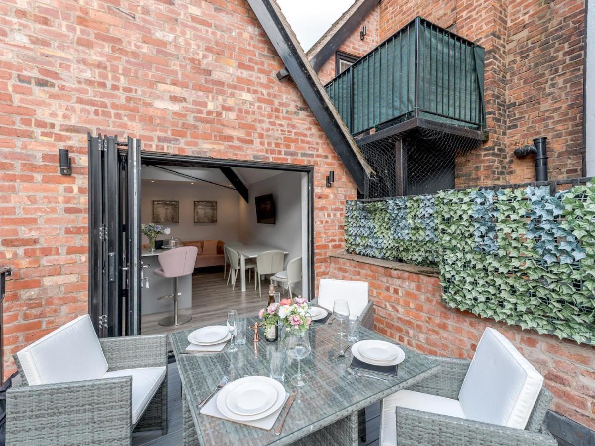 Pass The Keys Dahlia Contemporary Town Centre Apartment Shrewsbury Esterno foto