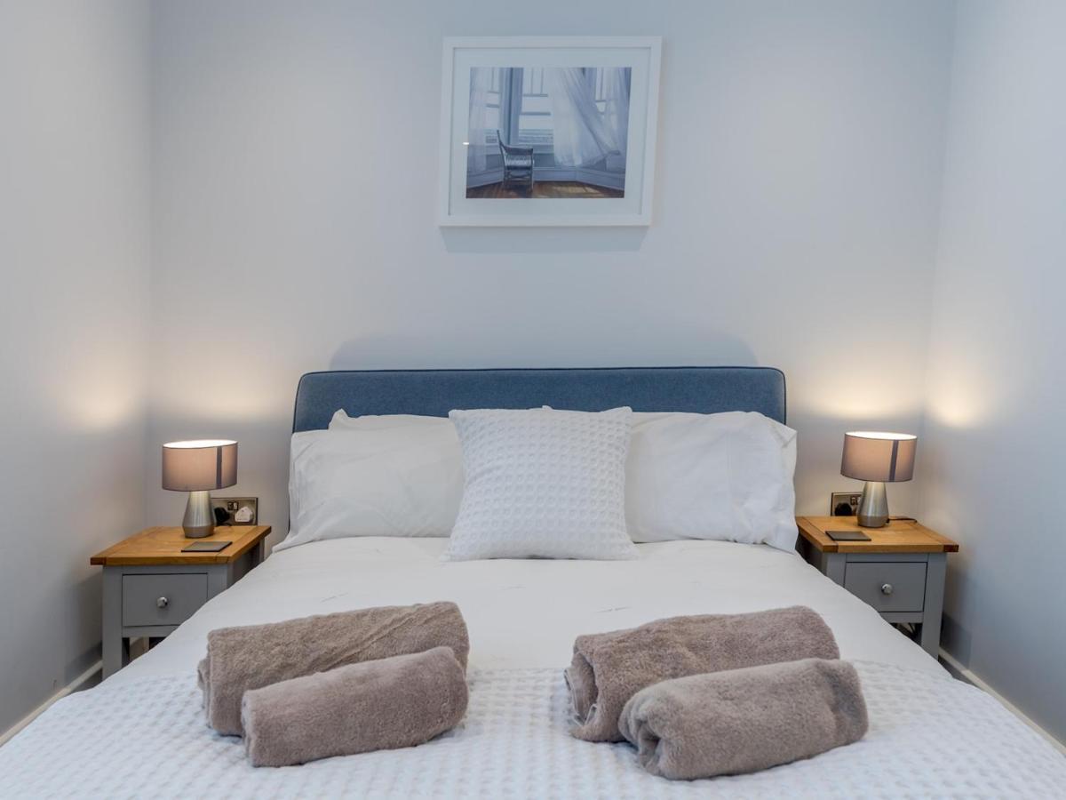 Pass The Keys Dahlia Contemporary Town Centre Apartment Shrewsbury Esterno foto