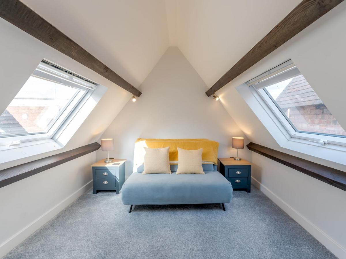 Pass The Keys Dahlia Contemporary Town Centre Apartment Shrewsbury Esterno foto
